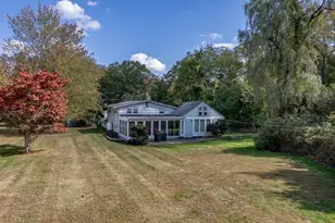 625 Norfolk St, Holliston, MA 01746 - Photo 34