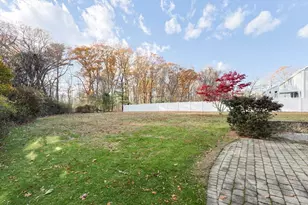 625 Norfolk St, Holliston, MA 01746 - Photo 32