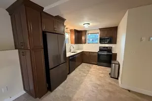 90 High, Mansfield, MA 02044 - Photo 2