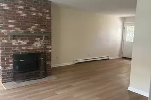 33 Denmark St, Worcester, MA 01605 - Photo 4