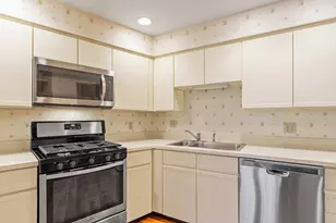 4004 Brompton Cir, Worcester, MA 01609 - Photo 10