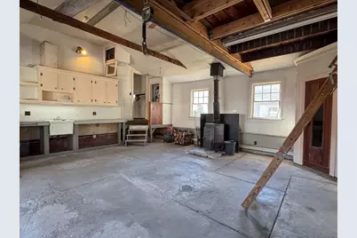83 Newton Street, Greenfield, MA 01301 - Photo 6