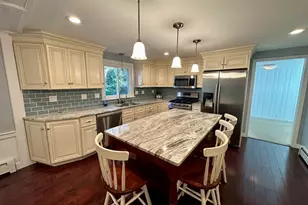 31 Whitmun Rd, Longmeadow, MA 01106 - Photo 4