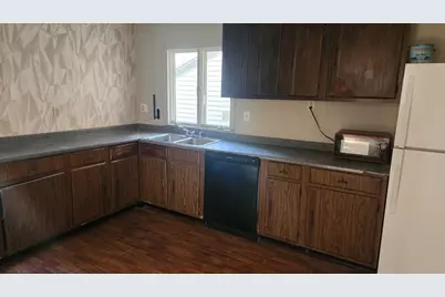 39 Elmwood St #1, North Attleboro, MA 02760 - Photo 2