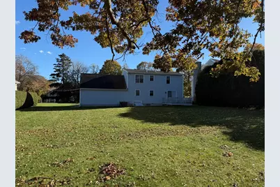 21 Avis St, Dartmouth, MA 02748 - Photo 8