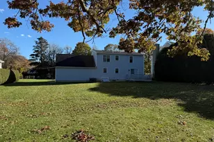 21 Avis St, Dartmouth, MA 02748 - Photo 8