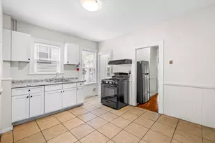 27 Brinsley St, Boston, MA 02121 - Photo 8