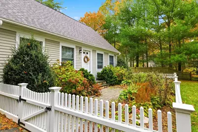 42 Overlook Cir, Falmouth, MA 02536 - Photo 6