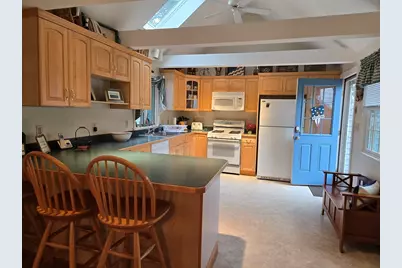 12 Town Hall Ave, Yarmouth, MA 02664 - Photo 2