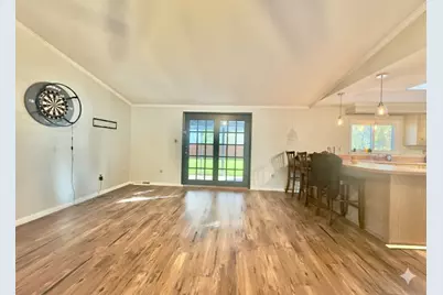 9 Juniper Circle, Rockland, MA 02370 - Photo 2