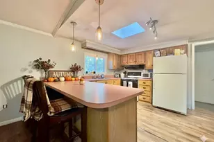 9 Juniper Cir, Rockland, MA 02370 - Photo 4