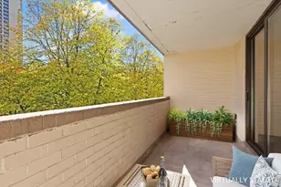 2 Hawthorne Pl, Boston, MA 02114 - Photo 10