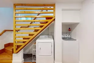 36 Montgomery St, Cambridge, MA 02140 - Photo 14