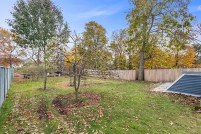 63 Hope St, Attleboro, MA 02703 - Photo 24