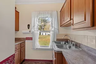 27 Haynes Ct, Leominster, MA 01453 - Photo 8