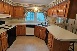 96 Trailwood Dr, Bridgewater, MA 02324 - Photo 18