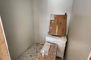 47 Laurel St, Worcester, MA 01605 - Photo 8