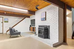 134 Rangeley Rd, Brookline, MA 02467 - Photo 16