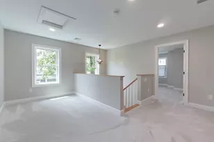 10 Pleasant St, Templeton, MA 01468 - Photo 32