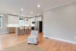 10 Pleasant St, Templeton, MA 01468 - Photo 12