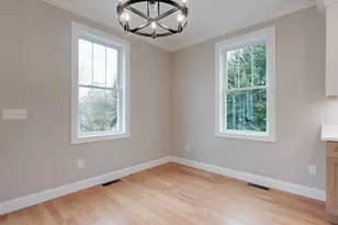 10 Pleasant St, Templeton, MA 01468 - Photo 8
