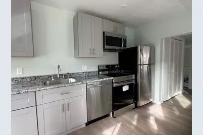 52 Pleasant St, Woburn, MA 01801 - Photo 4