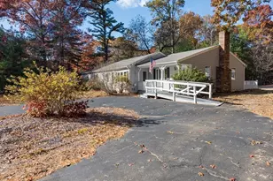 25 Lawrence Rd, Halifax, MA 02338 - Photo 2