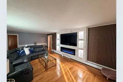 361 S Main St, Bellingham, MA 02019 - Photo 6