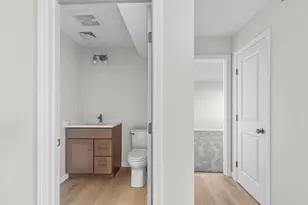 393 Court St, Plymouth, MA 02360 - Photo 12