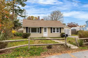 18 Colby St, Rockland, MA 02370 - Photo 2