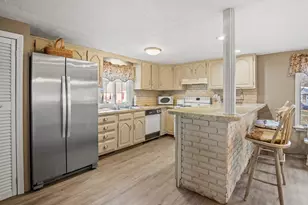 78 2nd Island Rd, Webster, MA 01570 - Photo 4