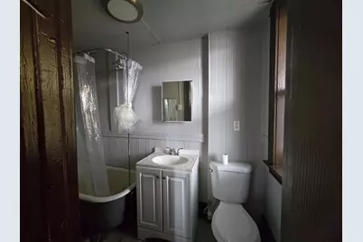 37 Clinton Ave #5-R, Holyoke, MA 01040 - Photo 8