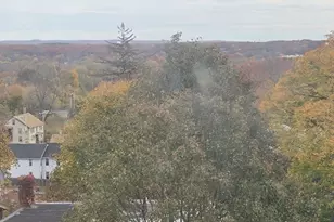 37 Clinton Ave, Holyoke, MA 01040 - Photo 6