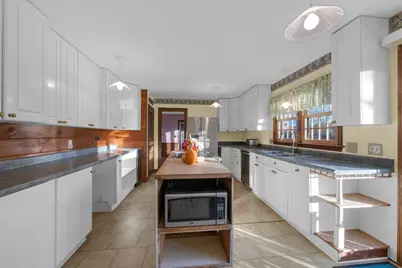 4 Pickett Ln, Greenfield, MA 01301 - Photo 8