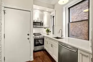 382 Commonwealth Ave, Boston, MA 02215 - Photo 8