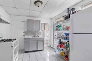 24 Adams St, Springfield, MA 01105 - Photo 12