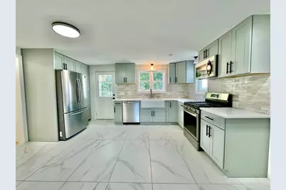 141 Washington St, Groveland, MA 01834 - Photo 2