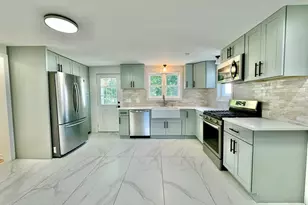 141 Washington St, Groveland, MA 01834 - Photo 2