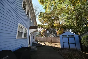 375 E Merrimack St, Lowell, MA 01852 - Photo 8