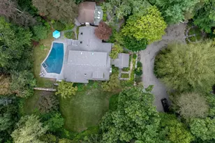 16 Vine St, Marion, MA 02738 - Photo 2