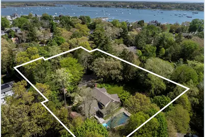 16 Vine St, Marion, MA 02738 - Photo 1