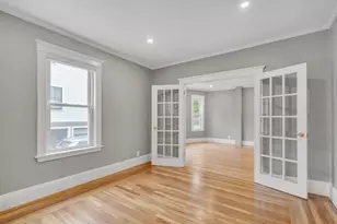 701 Hammond St, Brookline, MA 02467 - Photo 4