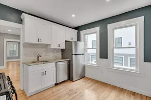 701 Hammond St, Brookline, MA 02467 - Photo 10