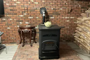 41 Hillside Dr, Springfield, MA 01118 - Photo 18