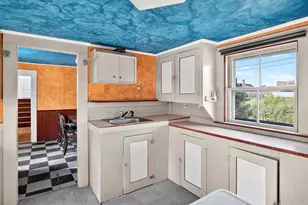 37 Pearl St, Provincetown, MA 02657 - Photo 6