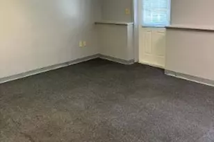 4 Peabody Rd Anx, Derry, NH 03038 - Photo 1