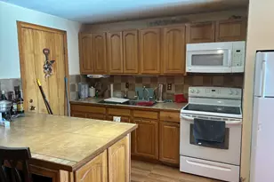 105 Ridgewood Ln, Gardner, MA 01440 - Photo 2