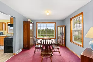 4 Laurel Dr, Easthampton, MA 01027 - Photo 16