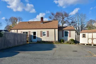 11 Lawton St, Fairhaven, MA 02719 - Photo 2