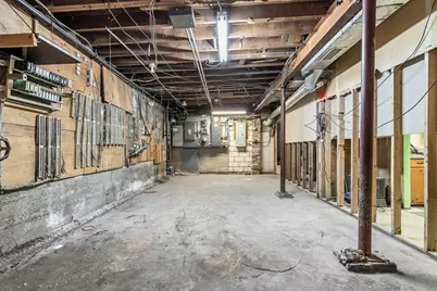 464 Essex St, Lawrence, MA 01840 - Photo 12